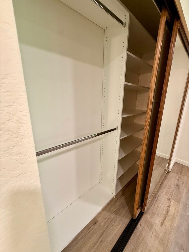 Building Photo - Updated 3-Bedroom Tri-Level Condo w/Bonus Room, Laundry & Garage in Prime Chatsworth!