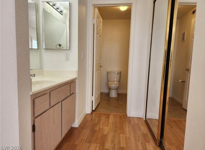 Building Photo - 231 W Horizon Ridge Pky