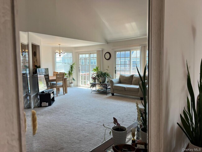 Building Photo - 517 Half Moon Bay Dr