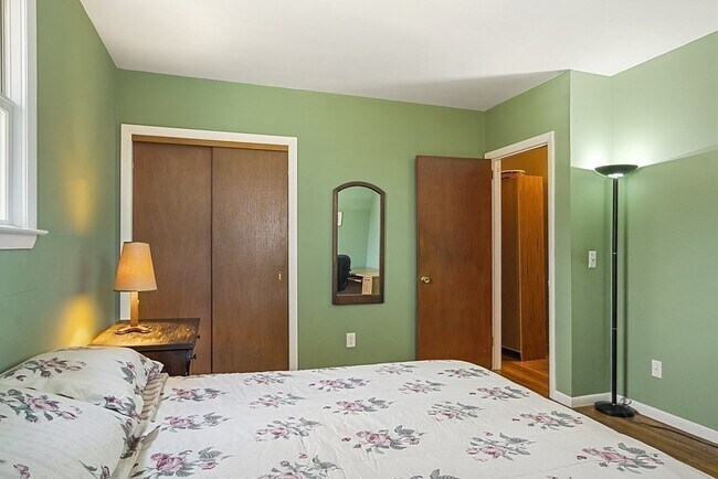 Building Photo - 71 Bemis Rd