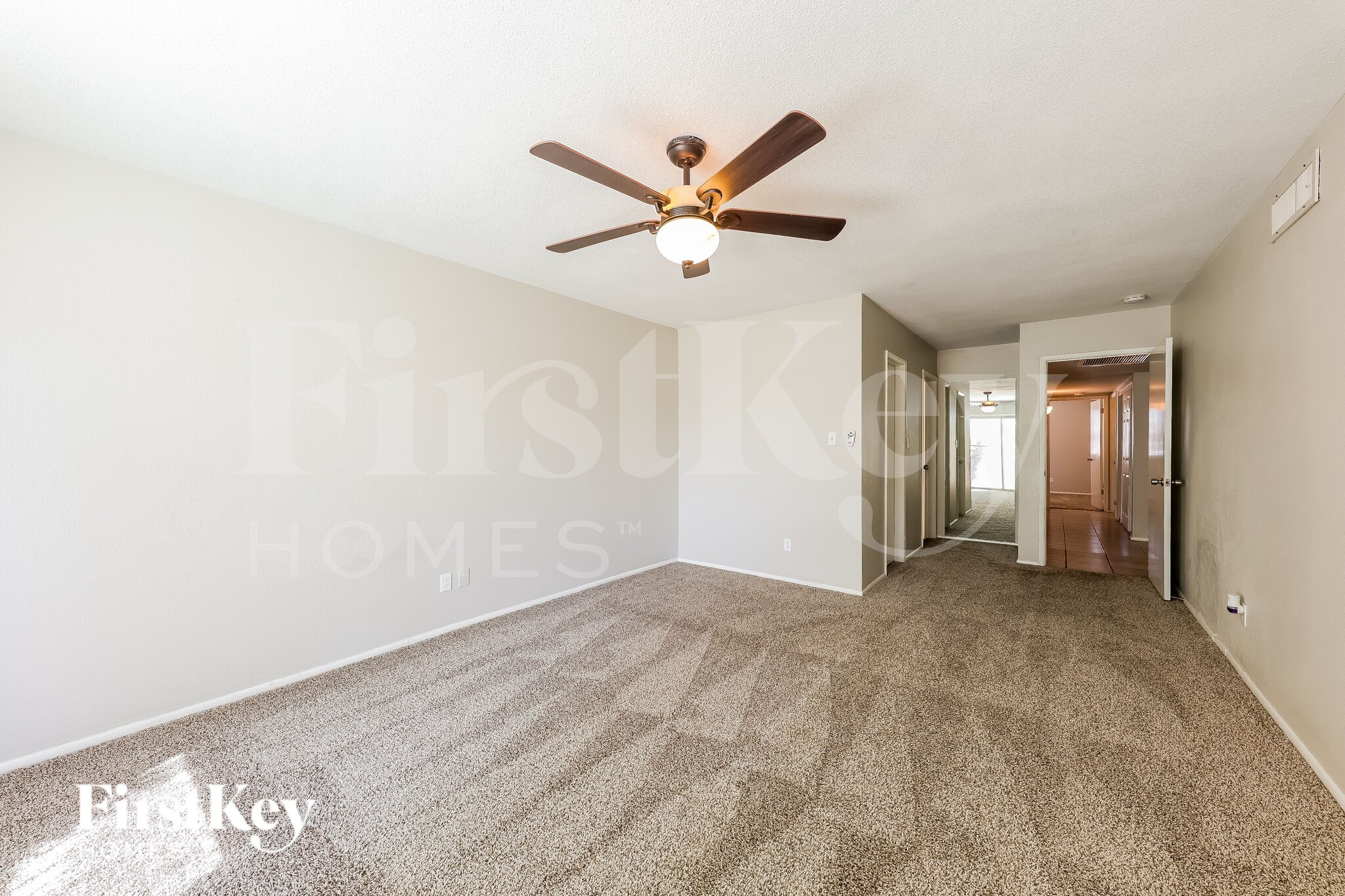 Building Photo - 8647 E Fillmore St