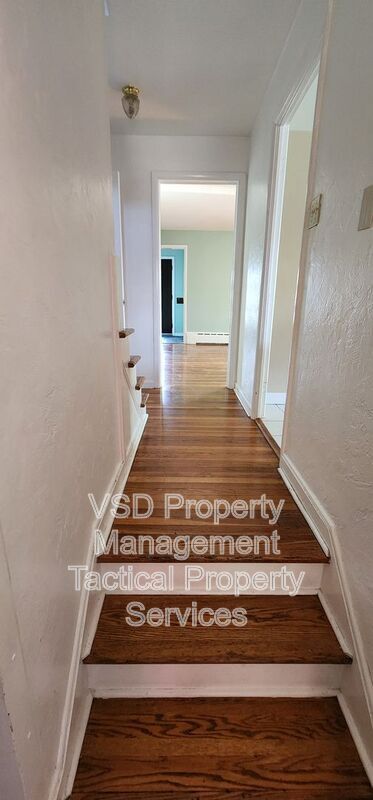 Building Photo - 21329 Lakeshore Blvd