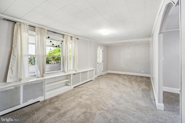 Building Photo - 239 Lemonte St