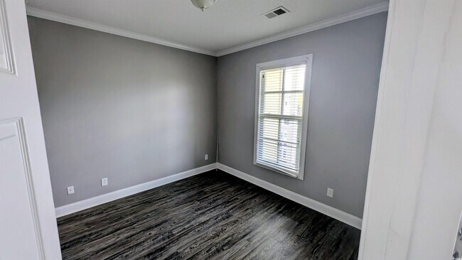 Building Photo - 5054 Belleglen Ct