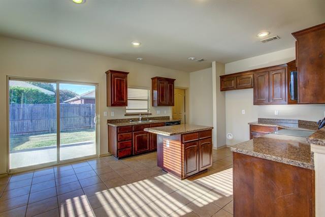 Building Photo - 10825 Irish Glen Trail