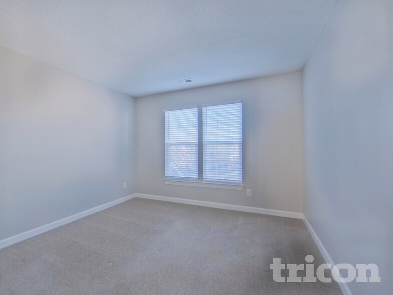 Building Photo - 6107 Tesh Ct