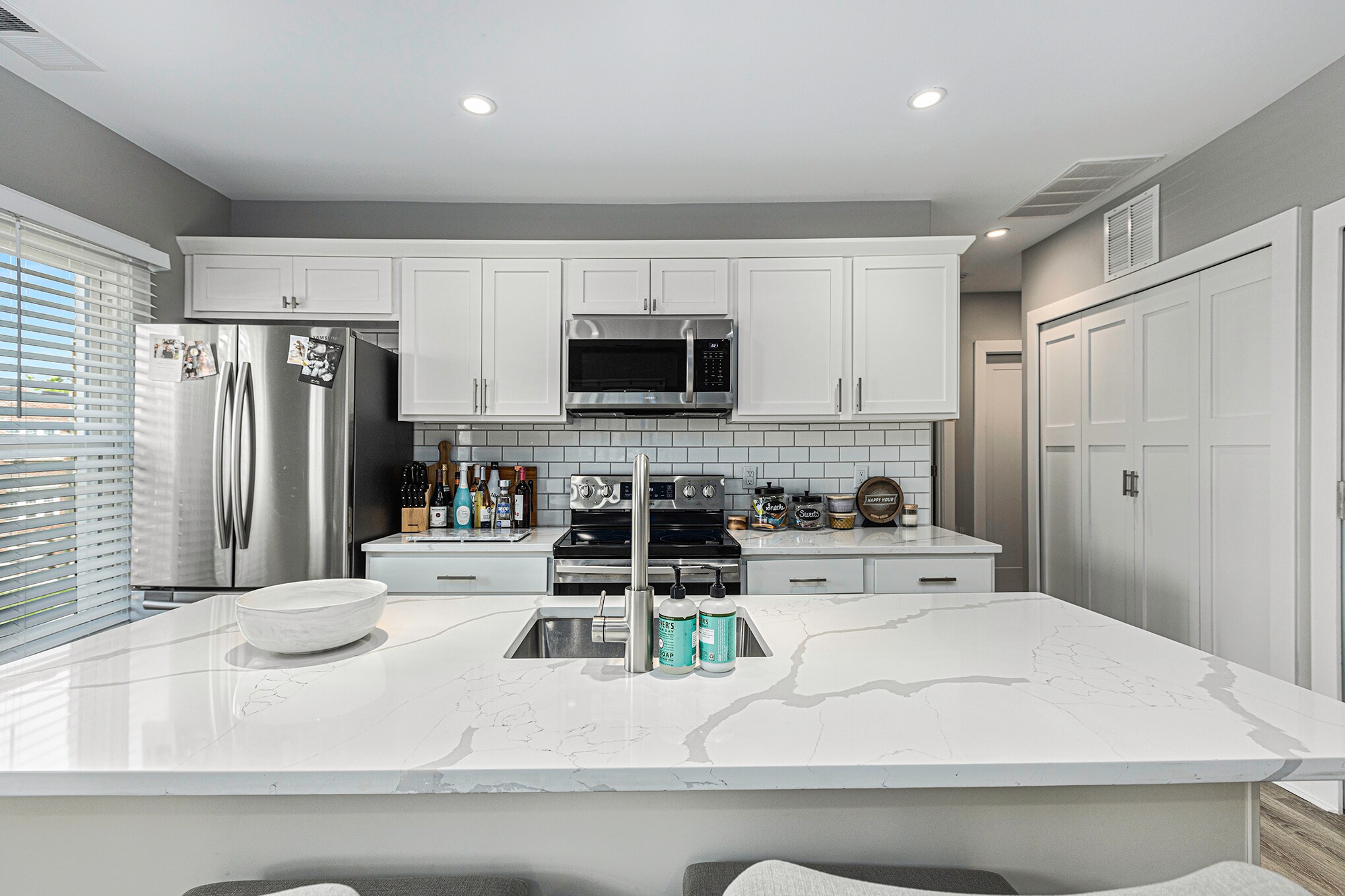 Building Photo - 211 S Pleasant St