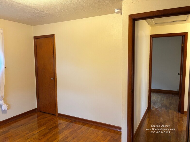 Building Photo - 509 16th St SW