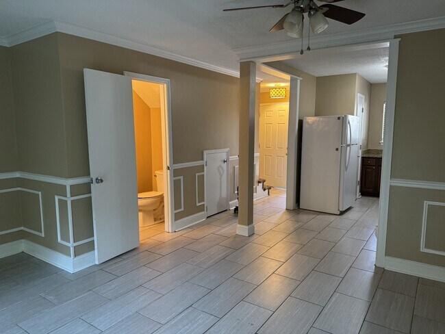 Building Photo - 6510 Wildwood Trail