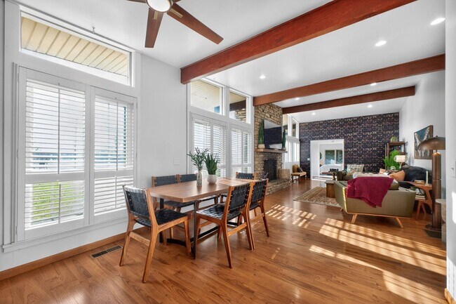 Building Photo - 5BR Retreat w/ Private Indoor Pool In Greensburg