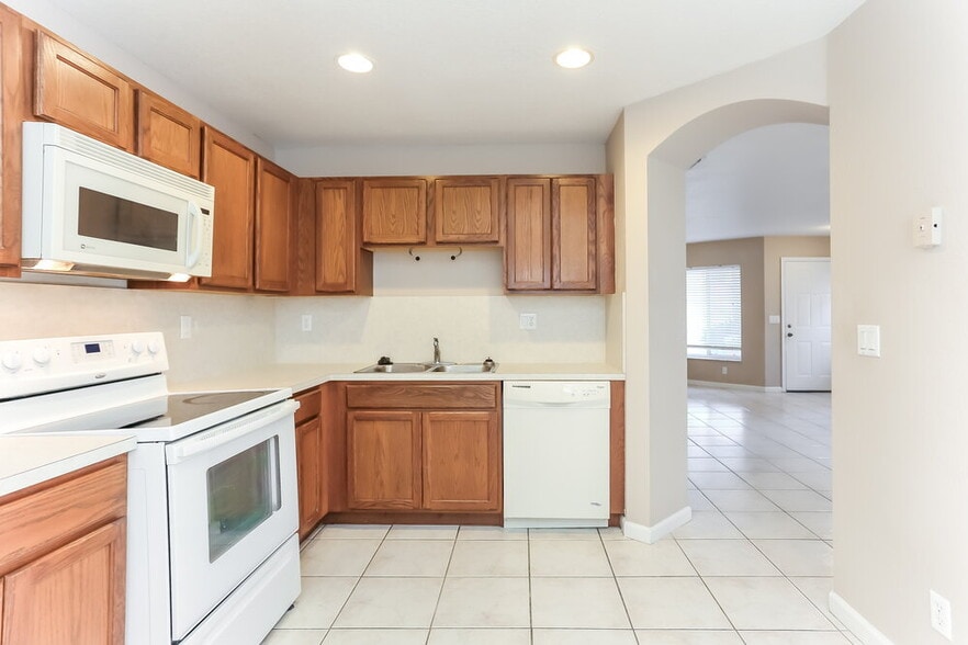 Building Photo - 6168 Whalton St