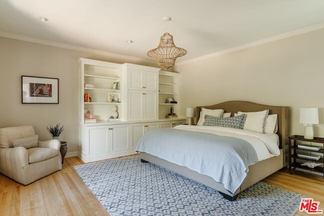 Building Photo - 231 S Thurston Ave