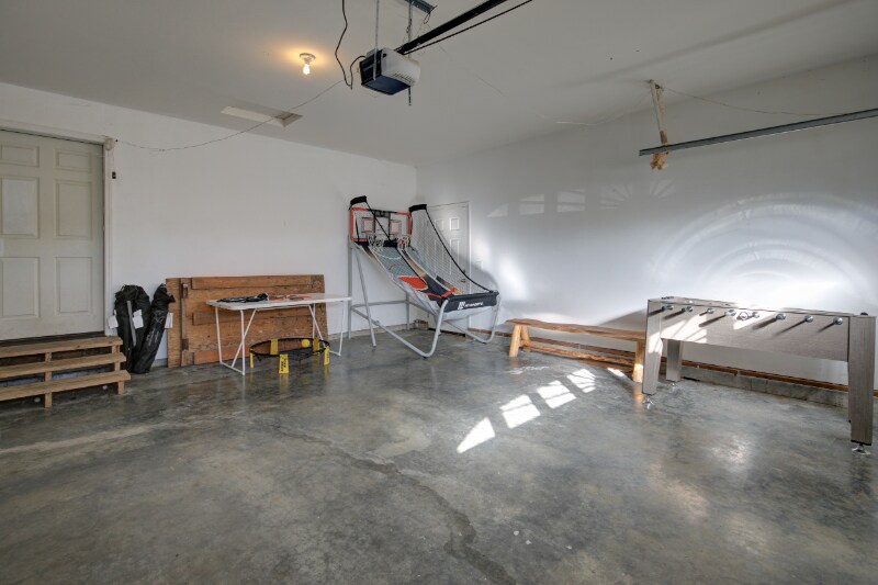 Building Photo - 594 SR 6