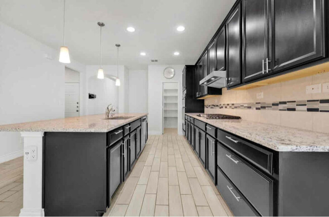 Building Photo - 27242 Volcano Dr