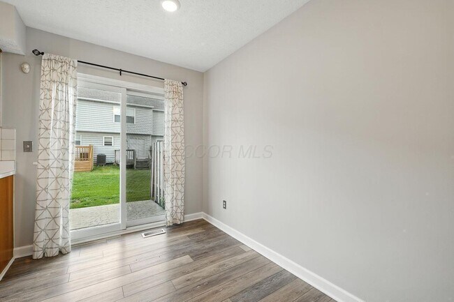 Building Photo - 932 Philadelphia Dr