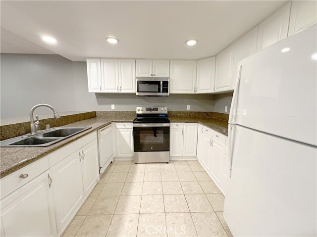 Building Photo - 12546 Pinegrove Ln