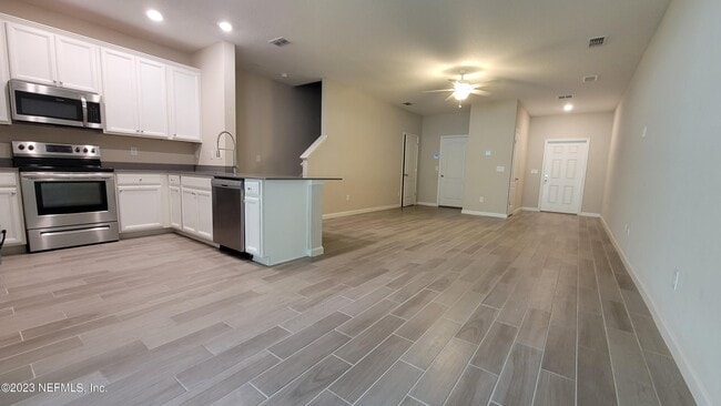 Building Photo - 2567 Sandy Dune Dr