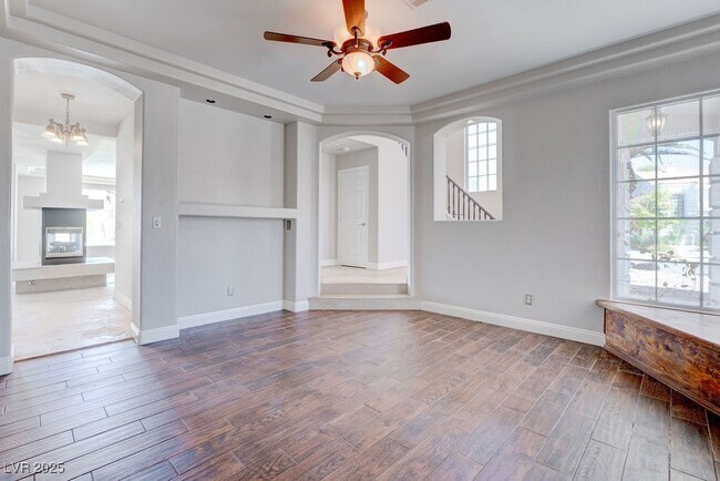 Building Photo - 8408 Bay Point Dr