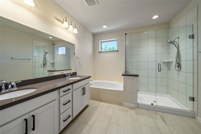 Building Photo - 17769 Shumard Oak Dr