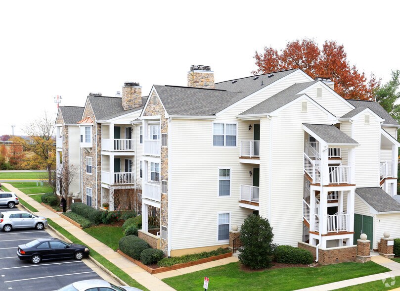 Saratoga Square Springfield, VA Apartment Finder