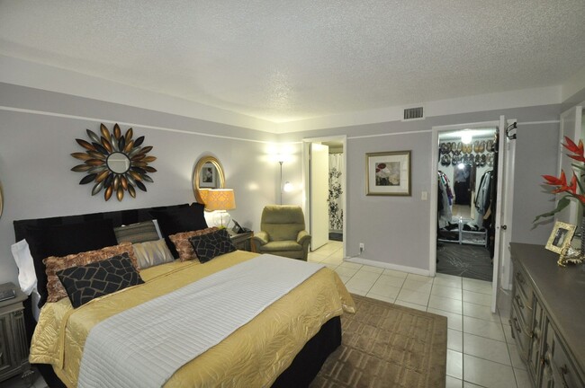 Building Photo - Limited-Time Offer: Get 1 Month FREE Rent ...