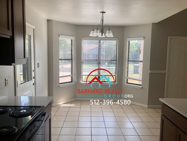 Building Photo - Newly Remodeled 3 Bedroom, 1.5 Bath