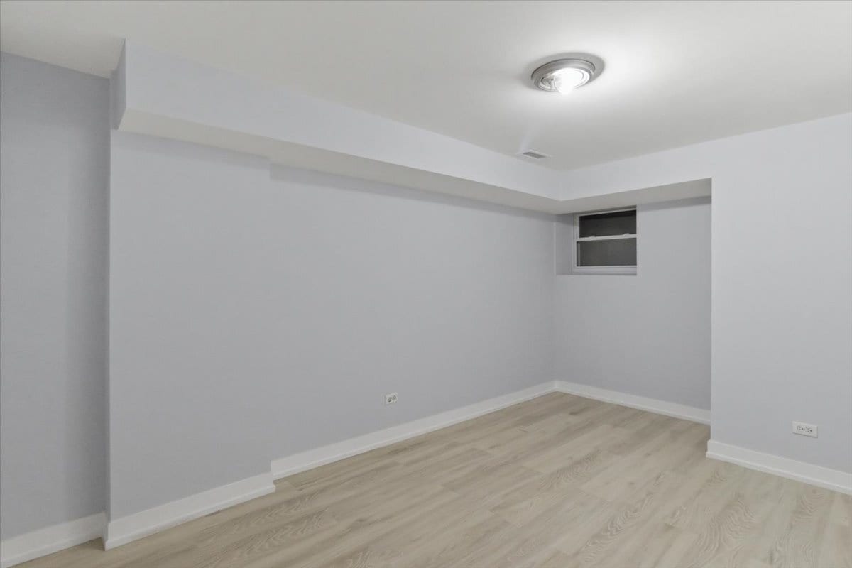 Building Photo - 910 W Gunnison St