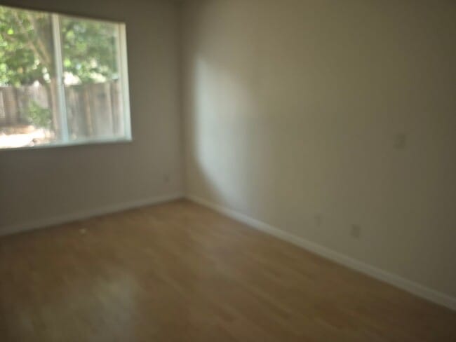 Building Photo - 190 Rockmont Cir