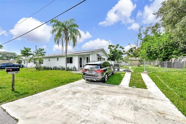 Building Photo - 8780 SW 200th Terrace