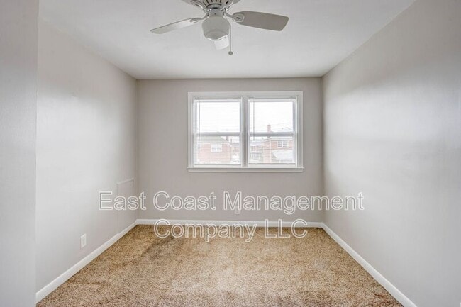 Building Photo - 2233 Graythorn Rd