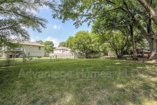 Building Photo - 13024 S Trenton St