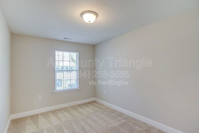 Building Photo - 1364 Scholar Dr