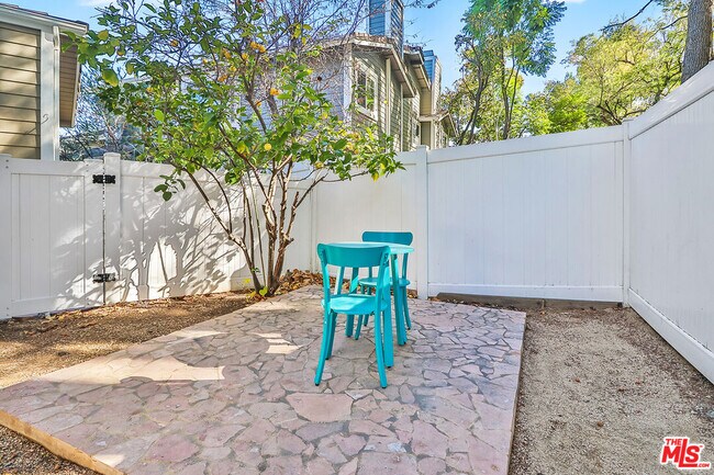 Building Photo - 4204 Flintlock Ln