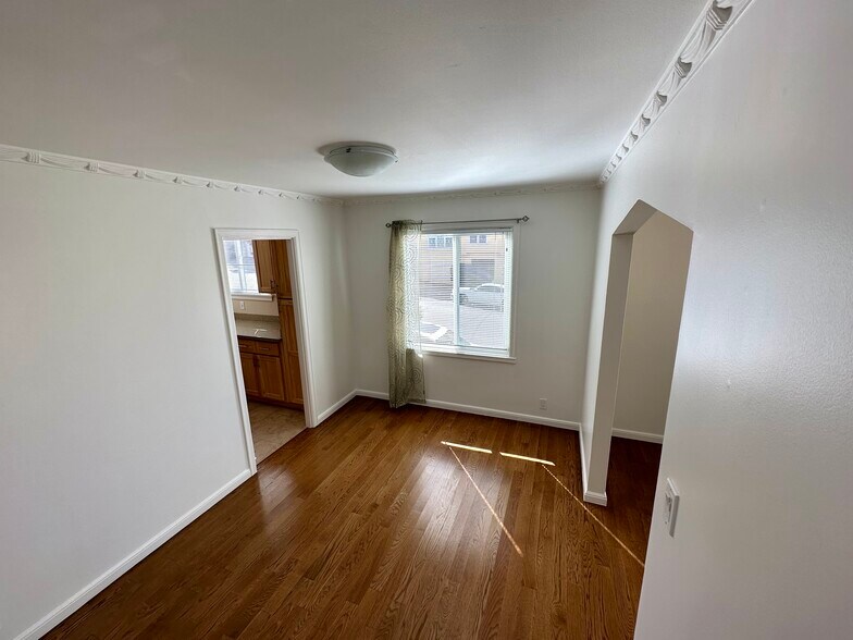 Dining Room - 594 34th Ave