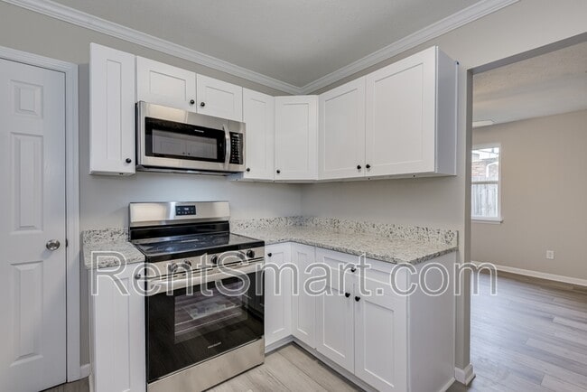 Building Photo - 250 Almon Ct