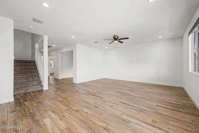 Building Photo - 17057 W Molly Ln