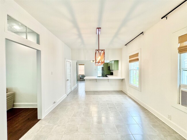 Building Photo - 1307 Avenue H