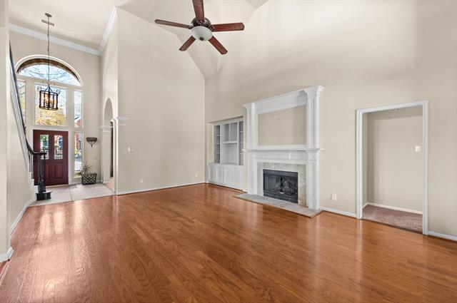 Building Photo - 1518 Lakeview Dr