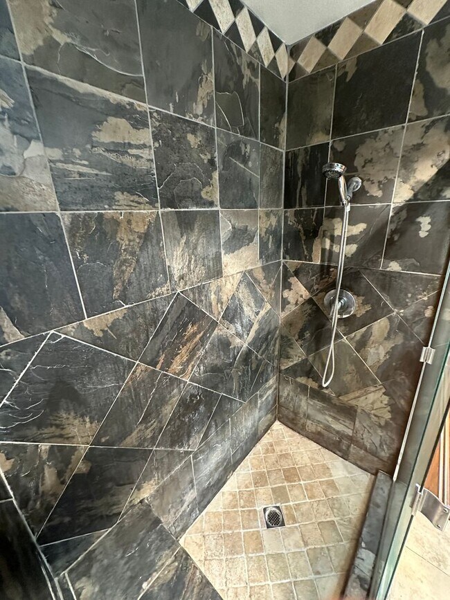 Building Photo - Beautiful 2 bed / 2.5 bath / 1,218 sqft Condo in Solana Beach - Available 01/26