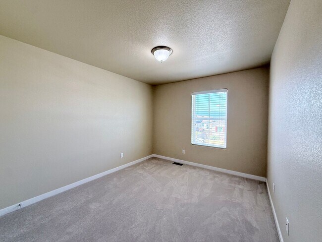 Building Photo - 6531 Wexford Dr