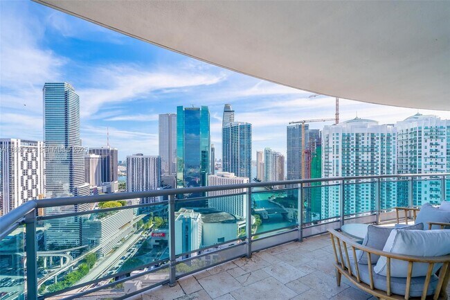 Building Photo - 350 S Miami Ave