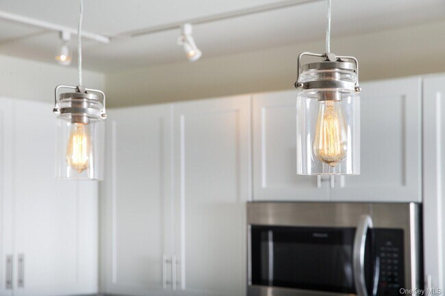 Building Photo - 35 Van Nydeck Ave