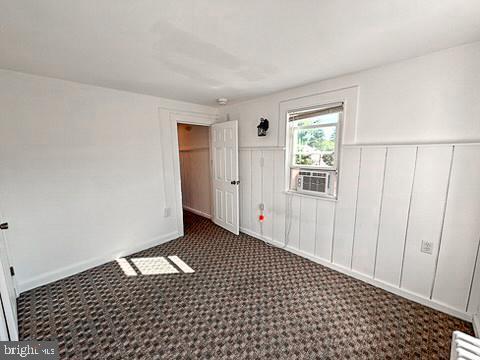 Building Photo - 310 E Miner St