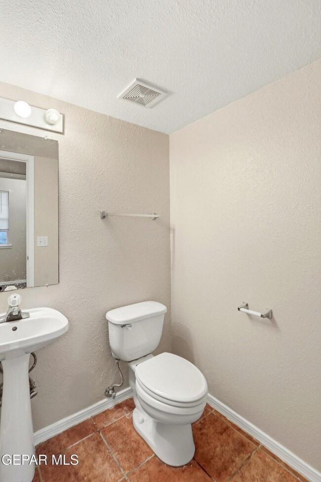 Building Photo - 7536 Le Conte Dr