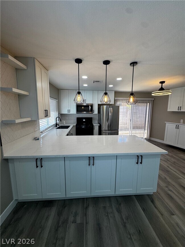 Building Photo - 336 Viewmont Dr
