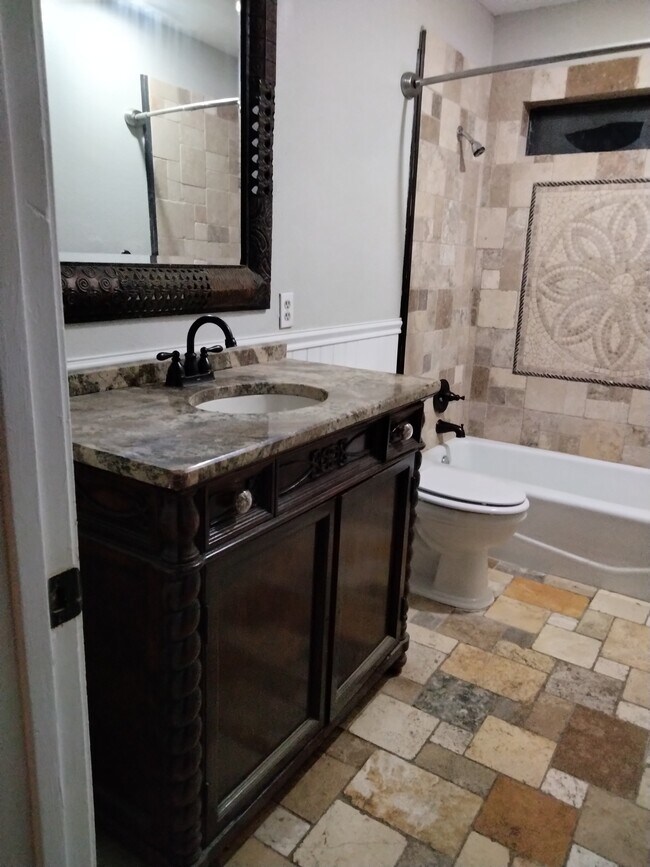 Building Photo - 8 Llano Drive