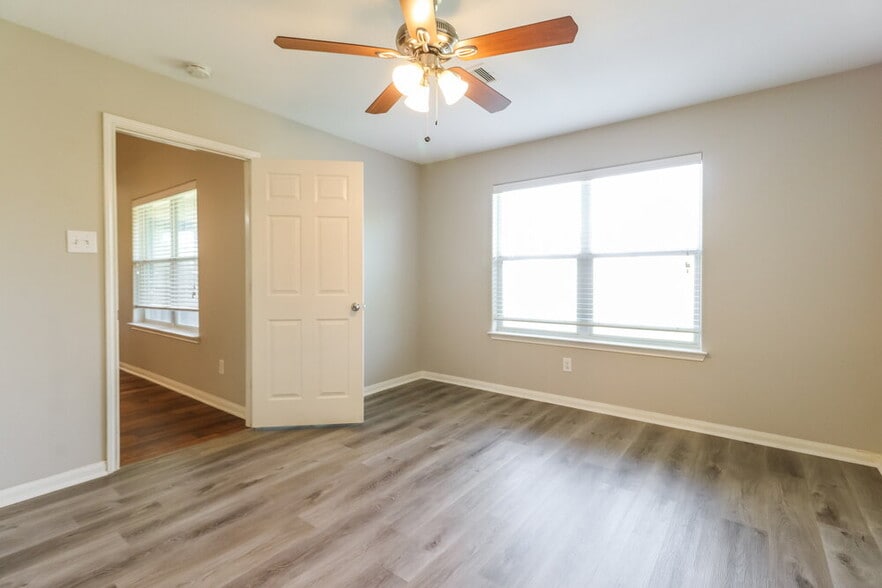 Building Photo - 5719 Rocky Trail Dr