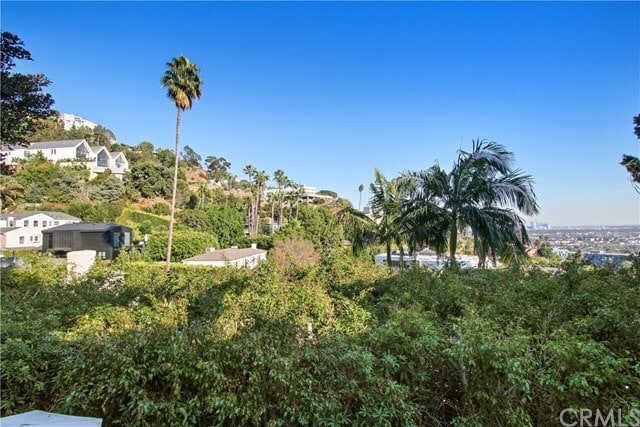 Building Photo - 1440 Sunset Plaza Dr
