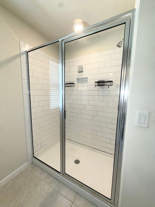 Building Photo - Grayson Square