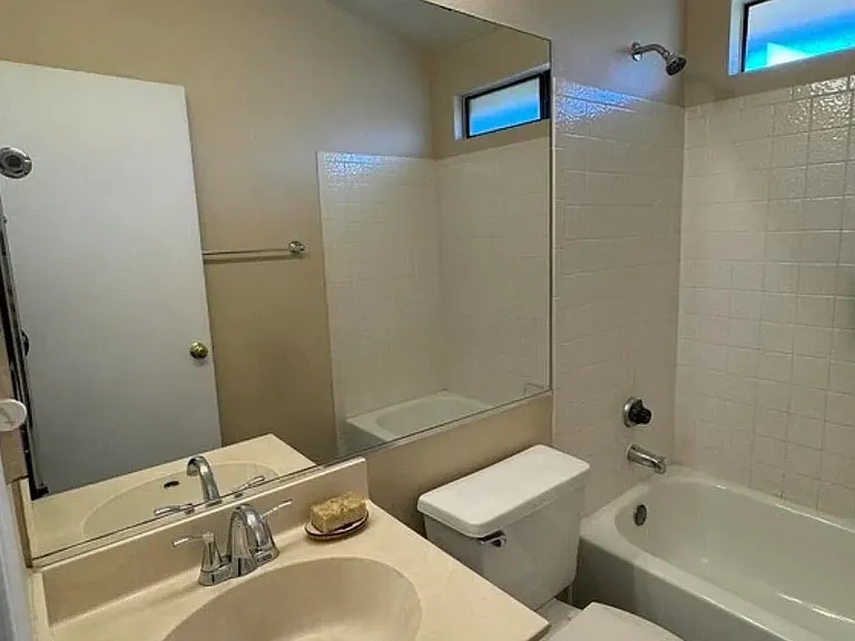 Building Photo - 15002 S 27th Way